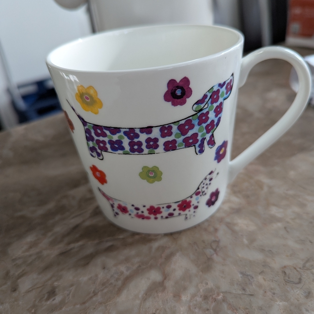 Rose Of England Floral Dachshund Ceramic Mug-Never Used - Picture 2 of 5